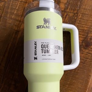 Stanley 40 Oz tumbler